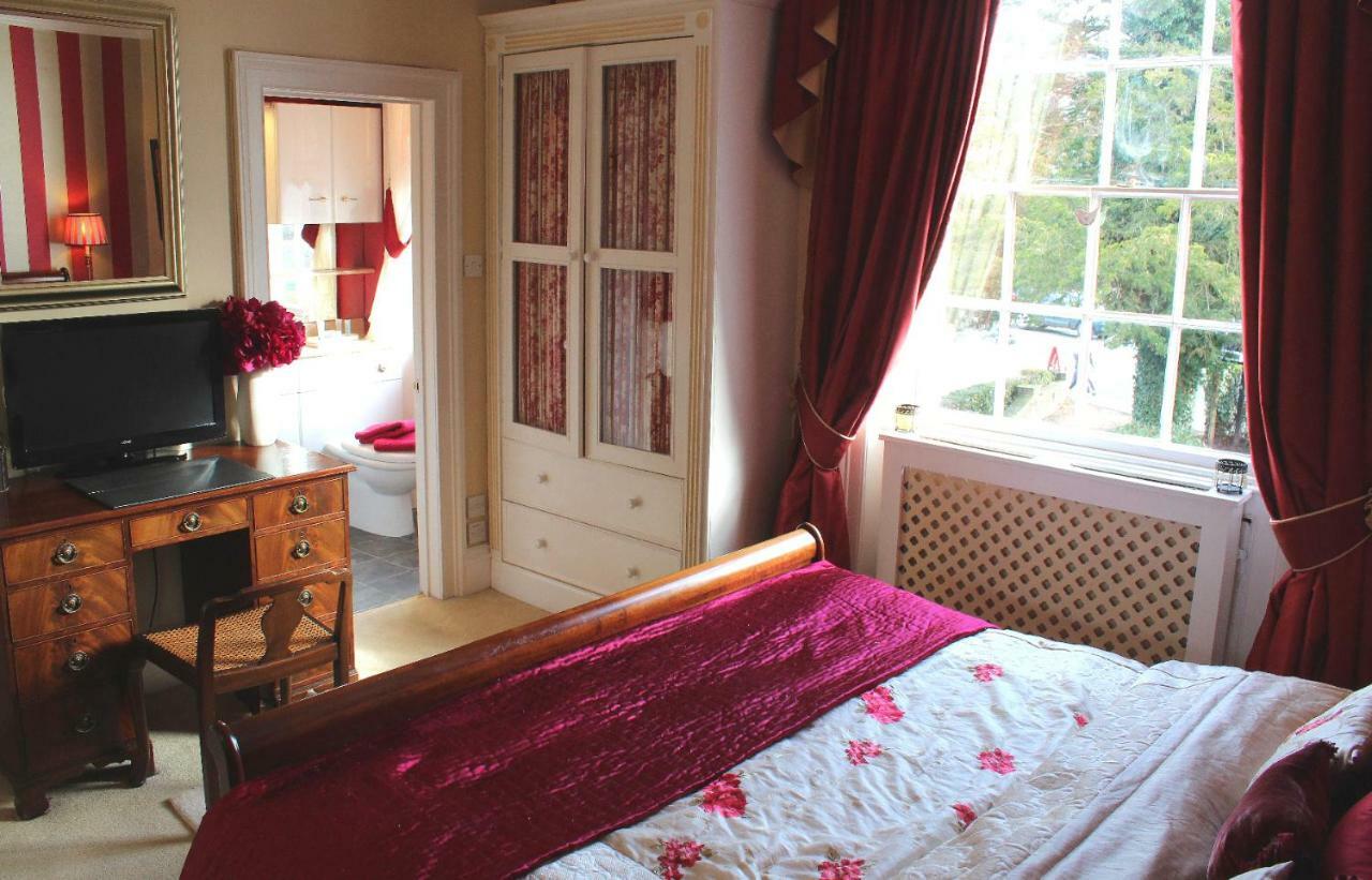 Holly House Bed And Breakfast And Apartments เฮริฟอร์ด ภายนอก รูปภาพ