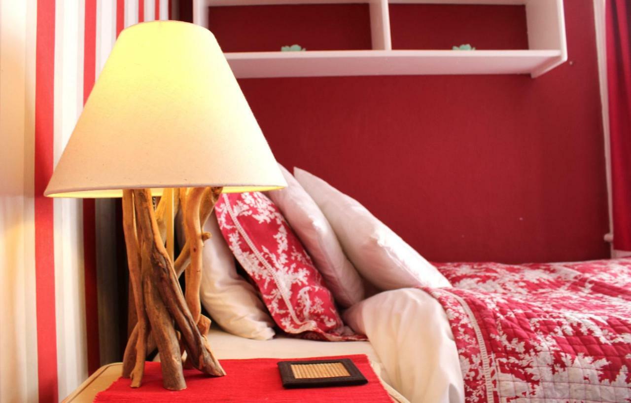 Holly House Bed And Breakfast And Apartments เฮริฟอร์ด ภายนอก รูปภาพ