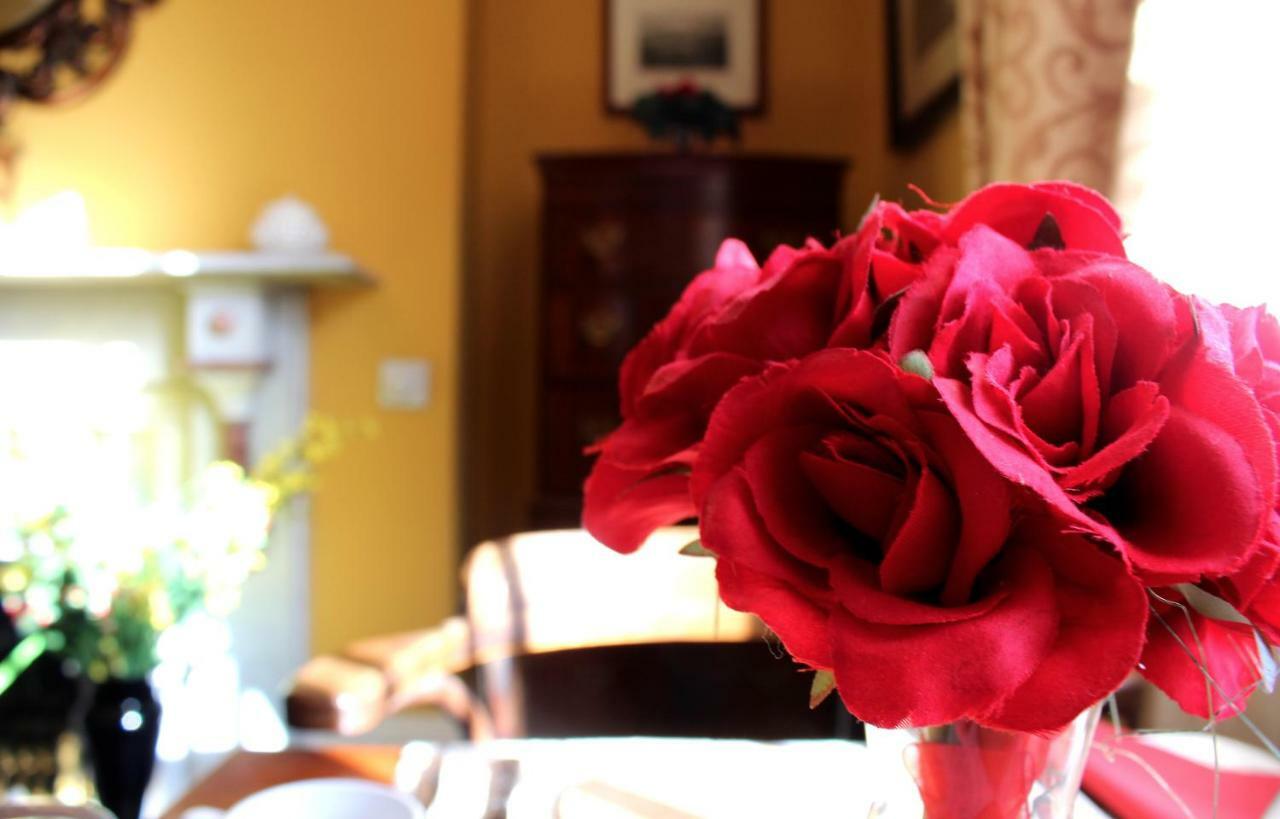 Holly House Bed And Breakfast And Apartments เฮริฟอร์ด ภายนอก รูปภาพ